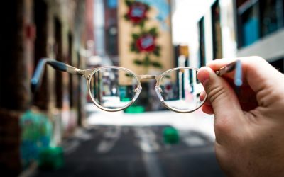 Cristales progresivos: guía de ayuda para elegir mejor tus gafas progresivas